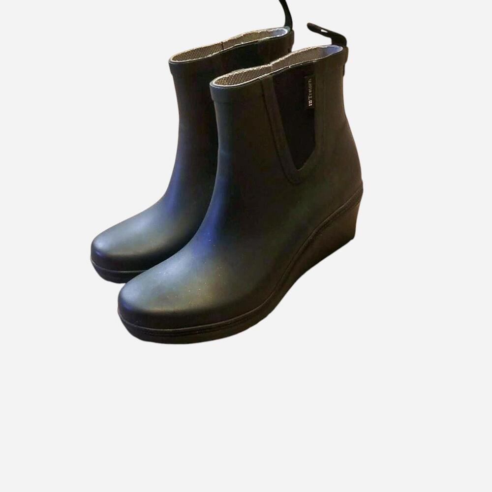 Tretorn Black wedge heel short rain boots